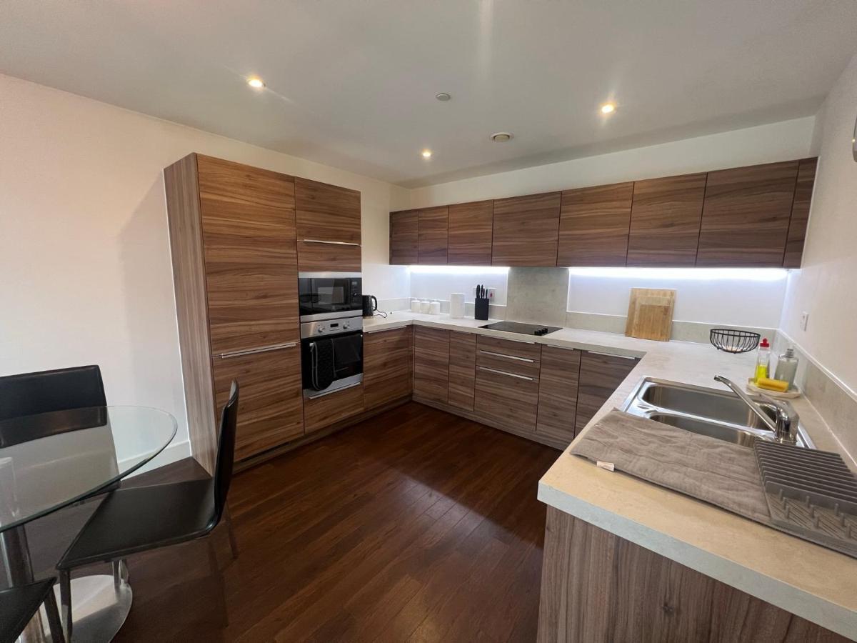 Modern 2Br 2Ba Apt Wparking Sleeps 6 Comfortably Londýn Exteriér fotografie